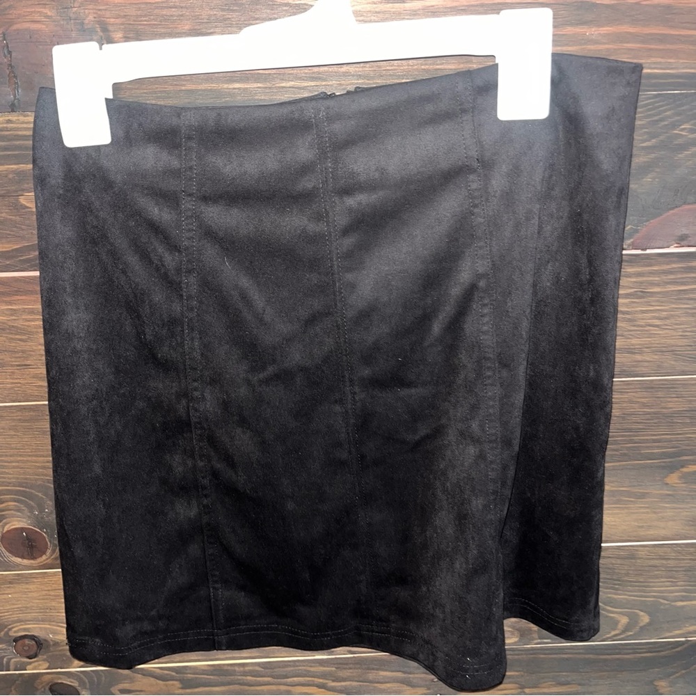 Black Mini Skirt!